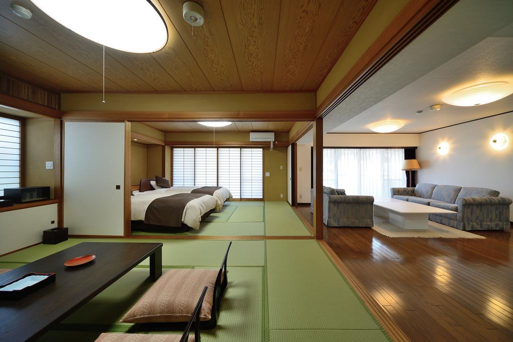 Hotel Showa Club Atami  Exterior photo